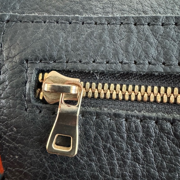 Beautiful Portland Leather tote backpack 🖤 - Picture 6 of 13